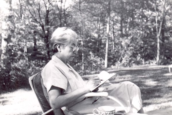  gabriela mistral.jpg