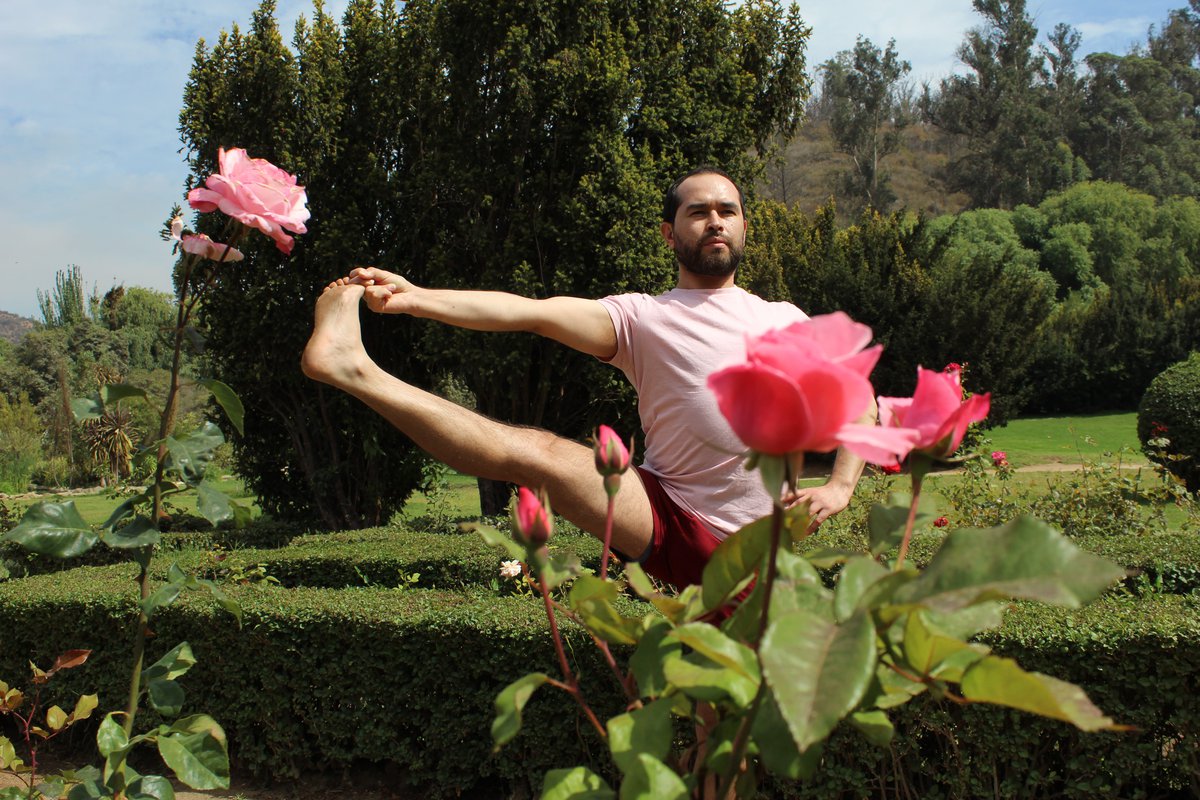 juan-esparza-escuela-de-yoga-rosedal - Juan Andrés Esparza Castro.JPG