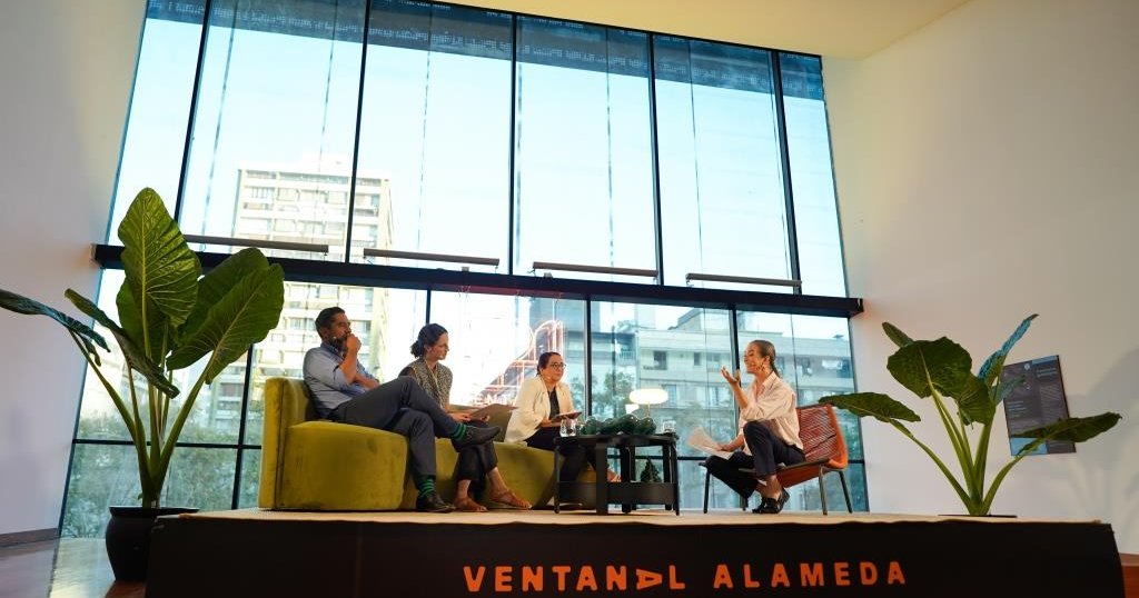 Ventanal Alameda: Datos, anonimato e ironía